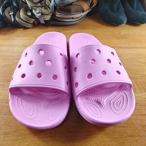 Crocs Classic Slides Women's Size 10 Men's 8 Taffy Pink Unisex Comfort Beach